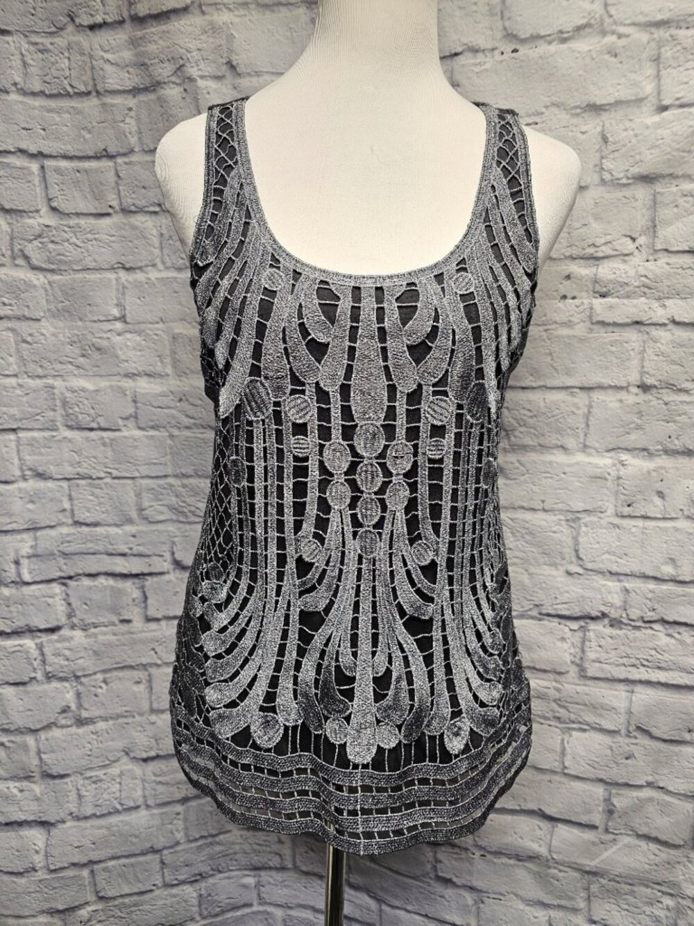 Express M Gray Metallic Silver Crochet Geo Scoop Neck Mixed Media Tank Top